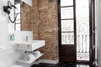 A bathroom at Hotel La Casa de Los Mosaicos