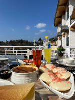 Jídlo v hotelu nebo okolí