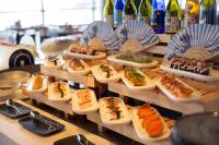 Jídlo v hotelu nebo okolí