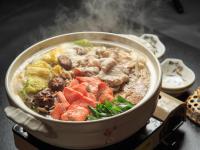 旅館の敷地内または近くでの食事または食べ物