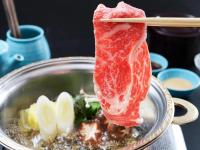 旅館の敷地内または近くでの食事または食べ物