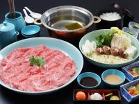旅館の敷地内または近くでの食事または食べ物