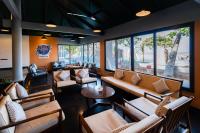 Khu vực ghế ngồi tại MGM Beach Resorts East Coast Road