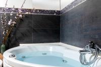 A bathroom at Trevi Fountain Luxury Guest House