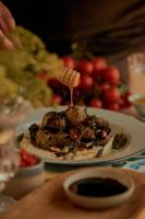 Jídlo v hotelu nebo okolí