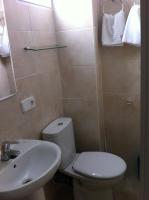 Koupelna v ubytování Hostal Pitiusa