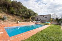Bazén v ubytování MASIA CAN SUNYER AGROTURISMO nebo v jeho okolí
