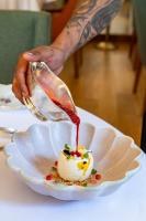 Jídlo v hotelu nebo okolí