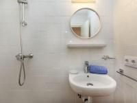 Kúpeľňa v ubytovaní Apartment La Carbonera by Interhome