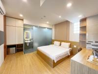K&T Hotel Sân Bay TSN-150m từ Nhà Ga T3にあるベッド