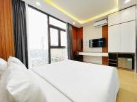K&T Hotel Sân Bay TSN-150m từ Nhà Ga T3にあるキッチンまたは簡易キッチン