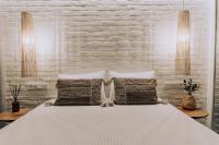 Postel nebo postele na pokoji v ubytování Suite Homes - Fine Living , Preveza