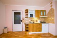 Kuchyň nebo kuchyňský kout v ubytování Apartments Večerník Rokytnice