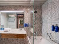 Koupelna v ubytování Radisson Blu Hotel Olümpia