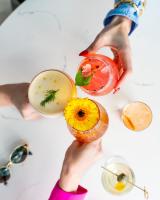 Astra Hotel, Seattle, a Tribute Portfolio Hotel by Marriottで提供されているドリンク