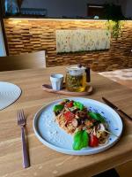 Jídlo v motelu nebo okolí