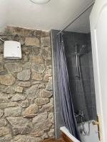 Kúpeľňa v ubytovaní Gîte des Pommiers avec terrain de pétanque