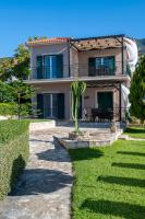 Vonkajšia záhrada v ubytovaní Kefalonian Oneira Villas