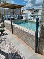 The swimming pool at or close to Apartamento Cerro De Las Salinas