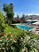Bazén v ubytování Menorca Villa Fenicia nebo v jeho okolí