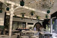 C'est La Vie Boutique Hotelにあるレストランまたは飲食店