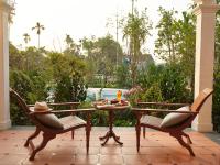 Ancient Huế Garden Housesにある庭