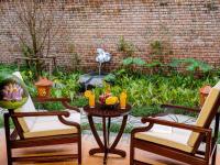 Ancient Huế Garden Housesにある庭