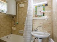 Kúpeľňa v ubytovaní Apartment Gagarin 1 - MAF136 by Interhome