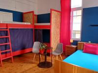 Posteľ alebo postele v izbe v ubytovaní Doukas Hostel Room