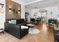 Posezení v ubytování Beachfront Calahonda apartment by Costarentals - Ref 89