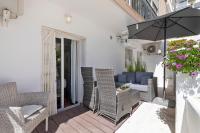 Posezení v ubytování Beachfront Calahonda apartment by Costarentals - Ref 89