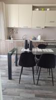 Kuchyňa alebo kuchynka v ubytovaní Home Suites Home