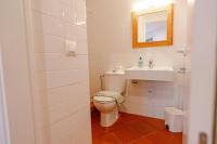 A bathroom at T1· Family Getaway 50m from the Beach