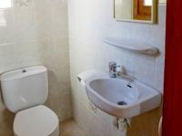 Koupelna v ubytování Casa Louise - Great Value 3 Bedroom House In Son Bou - Perfect For Families