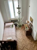 A bed or beds in a room at Palazzo 1500 Frescobaldi - Piano nobile x 5 - A Casa di Alfonso