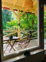 Balkon lub taras w obiekcie Cottage by the Lake
