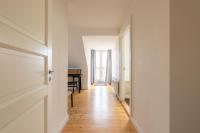 Půdorys ubytování Bright 3BR Apartment with Balcony and Amazing Lake View