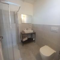 A bathroom at MASSERIA INCANTAMENTO Suite Bouganville