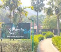 Zahrada ubytování Pandu Pokhar Eco Adventure Resort