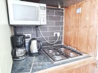 Kuchyň nebo kuchyňský kout v ubytování 1 bedroom flat in Kings Cross