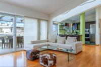 Posedenie v ubytovaní Elvita Athens Sea View Maisonette