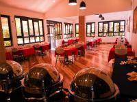 En restaurant eller et andet spisested på lukenya alkebu resort