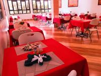 En restaurant eller et andet spisested på lukenya alkebu resort