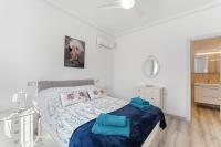 Posteľ alebo postele v izbe v ubytovaní 2 Apts in Villa Sun and Happiness