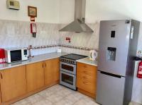 Kuchyň nebo kuchyňský kout v ubytování Luxury Algarve Villa 4 Bedrooms Casa Do Luar Mágico Sea Views Perfect For Families Carvoeiro