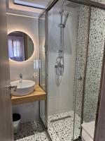 A bathroom at Pieros Studios Alipa