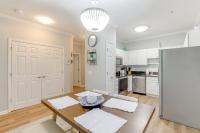 Küche&#47;Küchenzeile in der Unterkunft Less Than 2 Mi to Beach Savannah Shores Resort Condo!