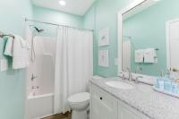 Ein Badezimmer in der Unterkunft Less Than 2 Mi to Beach Savannah Shores Resort Condo!