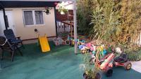 Ogród w obiekcie Cserke Gyöngye Apartman