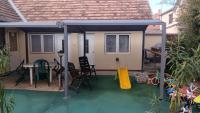 Basen w obiekcie Cserke Gyöngye Apartman lub w pobliżu